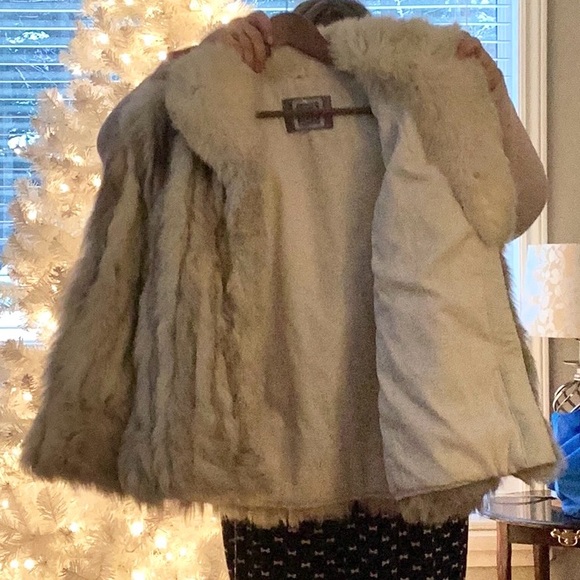 Saga Silver Fox. Vintage Fur Coat size M approximately Old Sz 12 - Picture 4 of 4